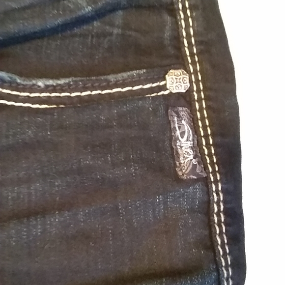 62. Silver Jeans - Picture 6 of 12